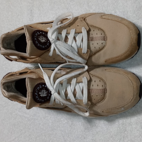 Nike Air Huarache Sneakers Desert Sail Size 11.5 Men's - Picture 2 of 8